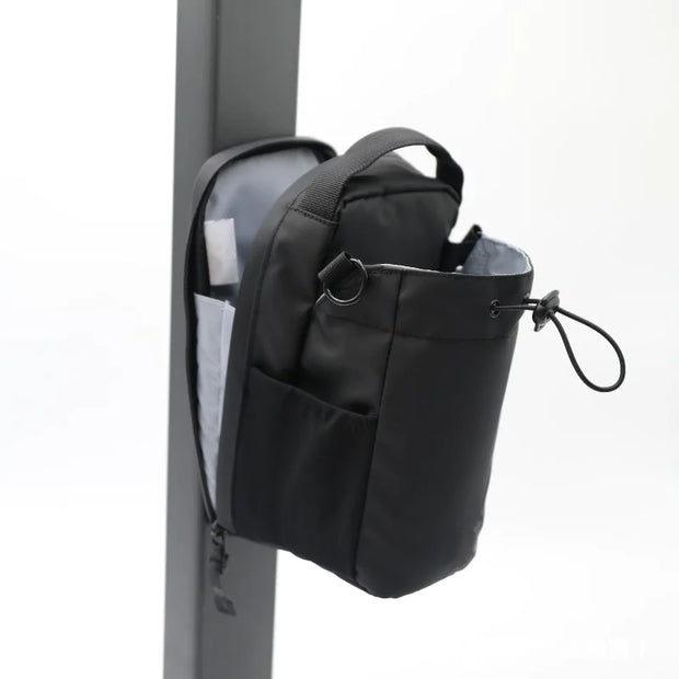 Magnetic Fitness Water Bottle Bag with Shoulder Strap