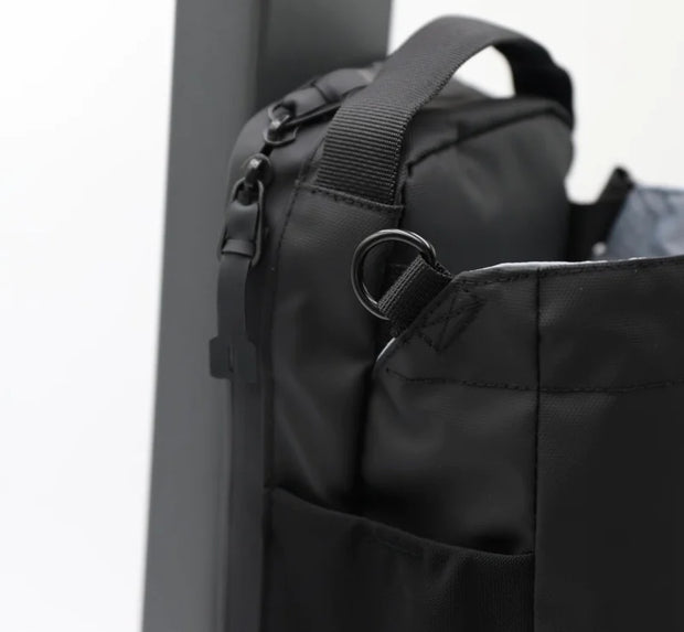 Magnetic Fitness Water Bottle Bag with Shoulder Strap